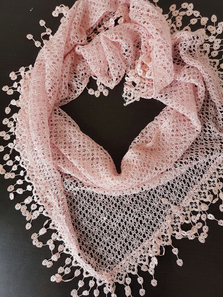 Triangle Netted Scarfs